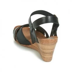 Chaussures Femme Sandales et Nu-pieds Kickers SALAMBO Noir -Sandales Soldes Boutique 13485179 500 E