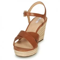 Chaussures Femme Sandales et Nu-pieds Geox D SOLEIL Cognac -Sandales Soldes Boutique 16397475 500 C