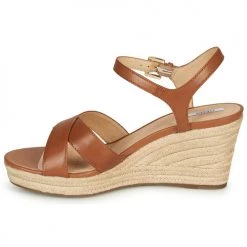 Chaussures Femme Sandales et Nu-pieds Geox D SOLEIL Cognac -Sandales Soldes Boutique 16397475 500 D