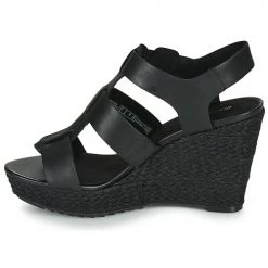 Chaussures Femme Sandales et Nu-pieds Clarks MARITSA95 GLAD Noir -Sandales Soldes Boutique 16644928 500 D