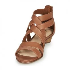 Chaussures Femme Sandales et Nu-pieds Clarks MENA SILK Camel -Sandales Soldes Boutique 16644930 500 C