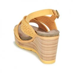 Chaussures Femme Sandales et Nu-pieds Refresh RILO Jaune -Sandales Soldes Boutique 16678975 500 E