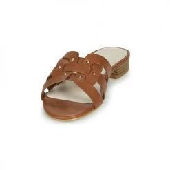 Chaussures Femme Sandales et Nu-pieds André PERPETUA Marron -Sandales Soldes Boutique 16734920 500 C