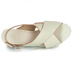 Chaussures Femme Sandales et Nu-pieds André JANNINE Beige -Sandales Soldes Boutique 16734969 500 F