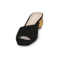 Chaussures Femme Sandales et Nu-pieds André JUSTINE Noir -Sandales Soldes Boutique 16735012 500 C
