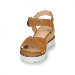 Chaussures Femme Sandales et Nu-pieds André EMILIA Camel -Sandales Soldes Boutique 16735063 500 C