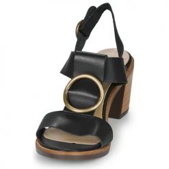 Chaussures Femme Sandales et Nu-pieds Casual Attitude MANON Rouge -Sandales Soldes Boutique 16918707 500 C