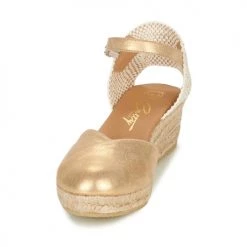 Chaussures Femme Sandales et Nu-pieds Betty London INONO Doré -Sandales Soldes Boutique 16920415 500 C
