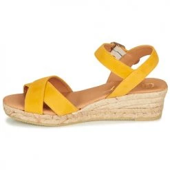 Chaussures Femme Sandales et Nu-pieds Betty London GIORGIA Jaune -Sandales Soldes Boutique 16920418 500 D