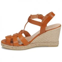 Chaussures Femme Sandales et Nu-pieds André BABORD Cognac -Sandales Soldes Boutique 17137542 500 D