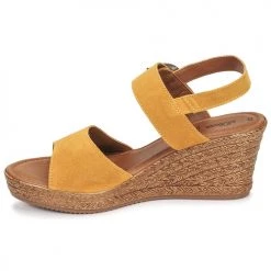 Chaussures Femme Sandales et Nu-pieds S.Oliver SAPINO Moutarde -Sandales Soldes Boutique 18853272 500 D