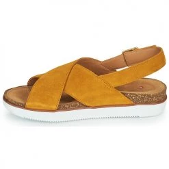 Chaussures Femme Sandales et Nu-pieds Clarks ELAYNE CROSS Moutarde -Sandales Soldes Boutique 18858109 500 D