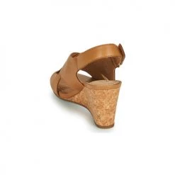 Chaussures Femme Sandales et Nu-pieds Clarks MARGEE EVE Beige -Sandales Soldes Boutique 18858141 500 E