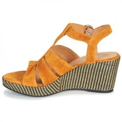 Chaussures Femme Sandales et Nu-pieds Adige FLORY V4 UNDER SAFRAN Jaune -Sandales Soldes Boutique 18904626 500 D