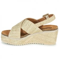 Chaussures Femme Sandales et Nu-pieds Refresh AMELA Beige -Sandales Soldes Boutique 18980122 500 D