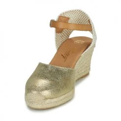Chaussures Femme Sandales et Nu-pieds Betty London CASSIA Doré -Sandales Soldes Boutique 18980976 500 C