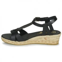 Chaussures Femme Sandales et Nu-pieds Betty London OBORSEL Noir 9 Chaussures Femme Sandales et Nu-pieds Betty London OBORSEL Noir -Sandales Soldes Boutique 18980982 500 D