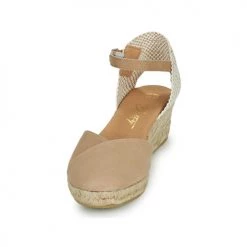Chaussures Femme Sandales et Nu-pieds Betty London INONO Beige -Sandales Soldes Boutique 20403695 500 C
