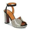 Chaussures Femme Sandales et Nu-pieds Chie Mihara CAIPE Noir / Blanc