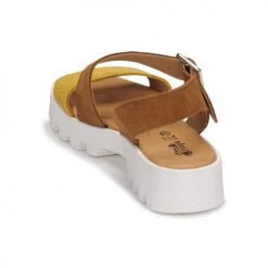 Chaussures Fille Sandales et Nu-pieds Citrouille et Compagnie PIPOTI Camel / Jaune -Sandales Soldes Boutique 21405075 500 E