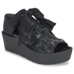 Chaussures Femme Sandales et Nu-pieds Papucei ARYA Noir