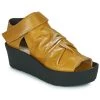 Chaussures Femme Sandales et Nu-pieds Papucei MAURA Moutarde