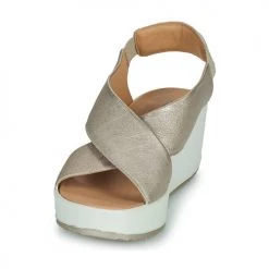 Chaussures Femme Sandales et Nu-pieds IgI&CO 1667433 Doré -Sandales Soldes Boutique 21454366 500 C