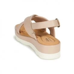 Chaussures Femme Sandales et Nu-pieds Clarks CLARA COVE Nude -Sandales Soldes Boutique 21500622 500 E