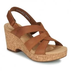 Chaussures Femme Sandales et Nu-pieds Clarks GISELLE BEACH Camel