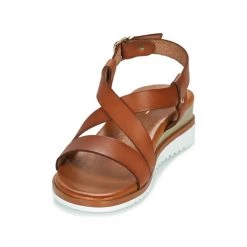 Chaussures Femme Sandales et Nu-pieds Betty London GILLES Cognac -Sandales Soldes Boutique 21634396 500 C