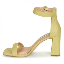 Chaussures Femme Sandales et Nu-pieds Steve Madden RIVETING Jaune -Sandales Soldes Boutique 21651315 500 D