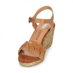 Chaussures Femme Sandales et Nu-pieds Karston ETOPIE Camel -Sandales Soldes Boutique 21667805 500 C