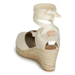 Chaussures Femme Sandales et Nu-pieds Betty London GRANDA Beige 10 Chaussures Femme Sandales et Nu-pieds Betty London GRANDA Beige -Sandales Soldes Boutique 4920499 500 E