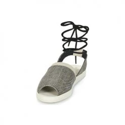 Chaussures Femme Sandales et Nu-pieds Reef REEF DAISY Noir -Sandales Soldes Boutique 6645102 500 C