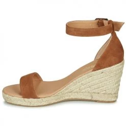 Chaussures Femme Sandales et Nu-pieds Betty London INDALI Marron -Sandales Soldes Boutique 6965042 500 D