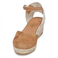 Chaussures Femme Sandales et Nu-pieds Betty London INONO Camel -Sandales Soldes Boutique 6965049 500 C