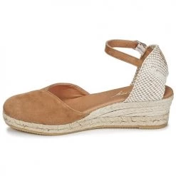 Chaussures Femme Sandales et Nu-pieds Betty London INONO Camel -Sandales Soldes Boutique 6965049 500 D
