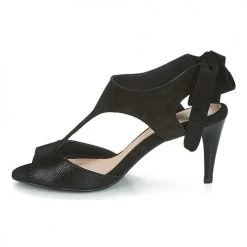 Chaussures Femme Sandales et Nu-pieds Betty London INILAVE Noir -Sandales Soldes Boutique 6965100 500 D