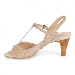 Chaussures Femme Sandales et Nu-pieds André BETY Beige -Sandales Soldes Boutique 8401247 500 D